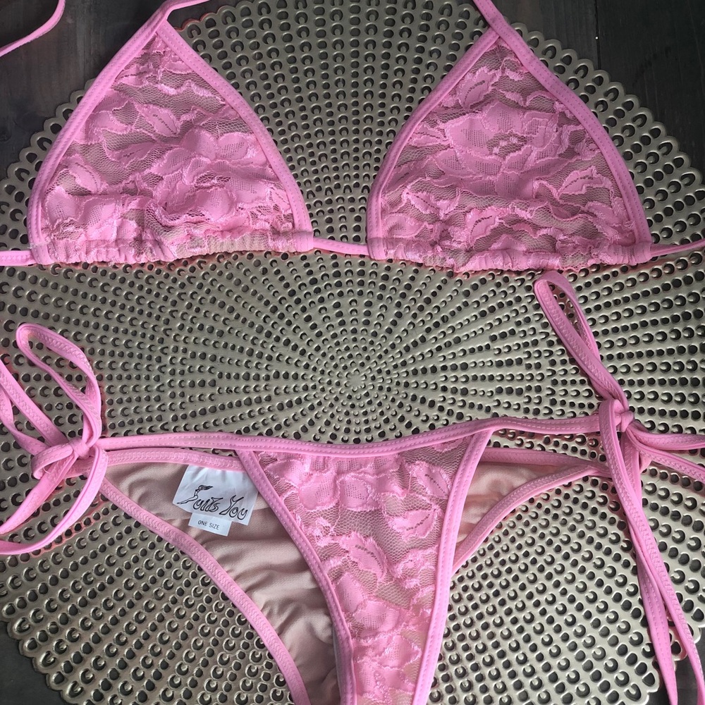 Suits you pink lace bikini